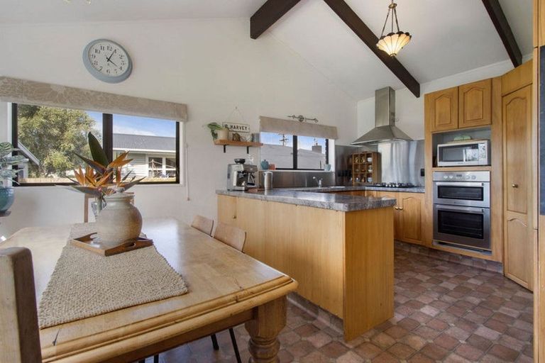 Photo of property in 16 Jocelyn Street, Katikati, 3129