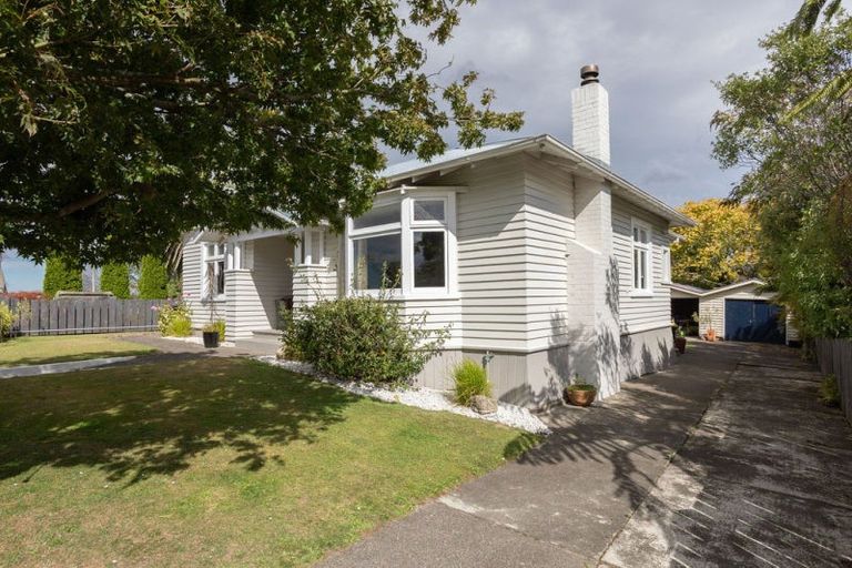 Photo of property in 25 Hospital Street, Dannevirke, 4930