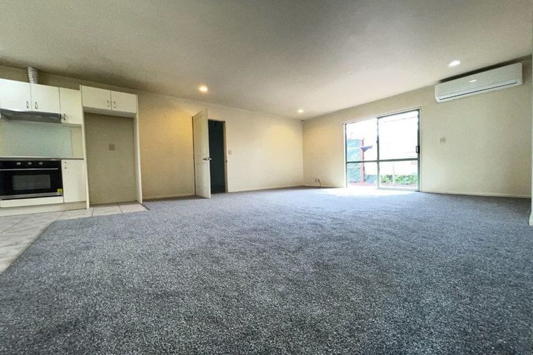 Photo of property in 19 Neta Grove, Henderson, Auckland, 0612