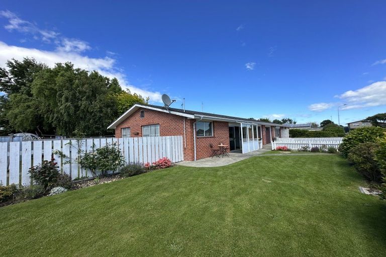 Photo of property in 11 Hamilton Street, Strathern, Invercargill, 9812