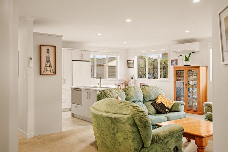 Photo of property in Waterview Estate, 39/4 Greystone Place, Omokoroa, 3114