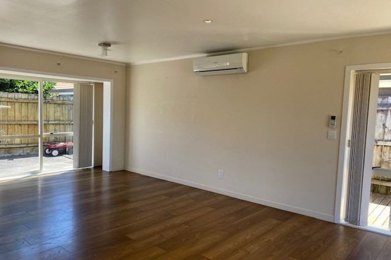 Photo of property in 1/7 Nakhle Place, Manurewa, Auckland, 2105