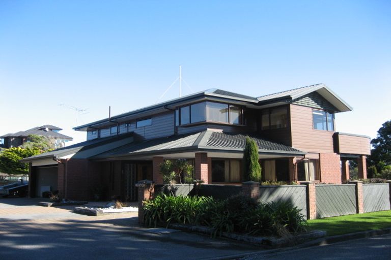 Photo of property in 35 Domain Terrace, Karoro, Greymouth, 7805