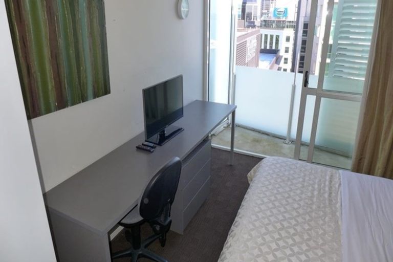 Photo of property in The Quadrant Apartments, 2304/10 Waterloo Quadrant, Auckland Central, Auckland, 1010