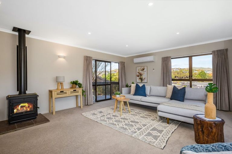 Photo of property in 29 Observatory Close, Whitby, Porirua, 5024