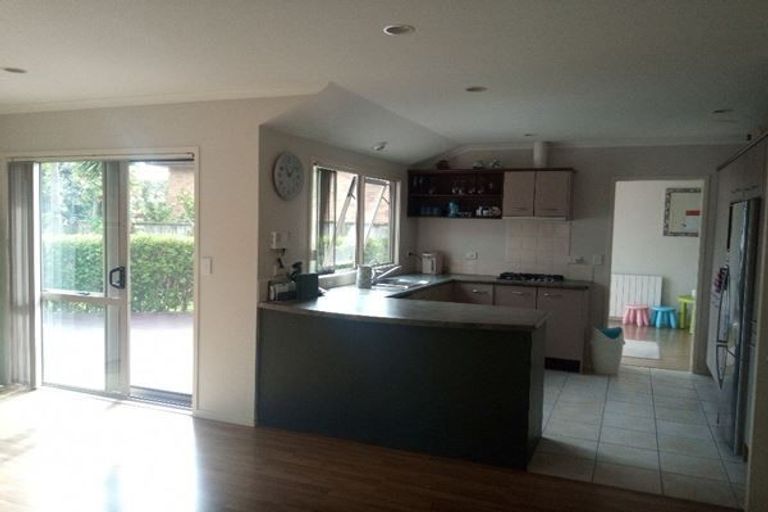 Photo of property in 8 Stellamaris Way, Northpark, Auckland, 2013