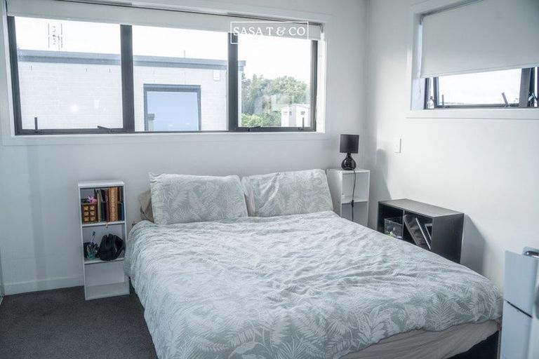 Photo of property in 9a Welby Place, Mangere, Auckland, 2022