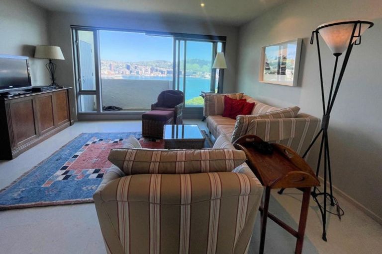 Photo of property in Beauport Apartments, 2/30 The Crescent, Roseneath, Wellington, 6011