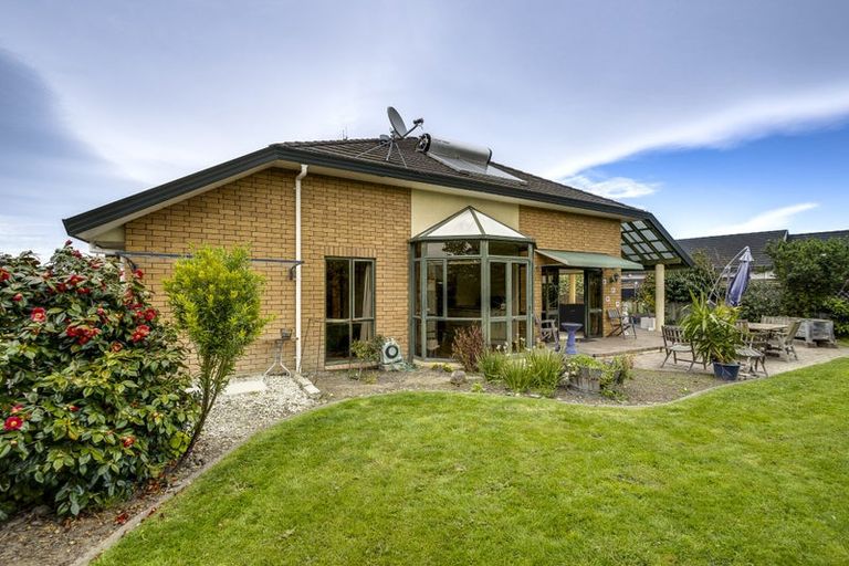 Photo of property in 10 Knightsbridge Place, Taradale, Napier, 4112