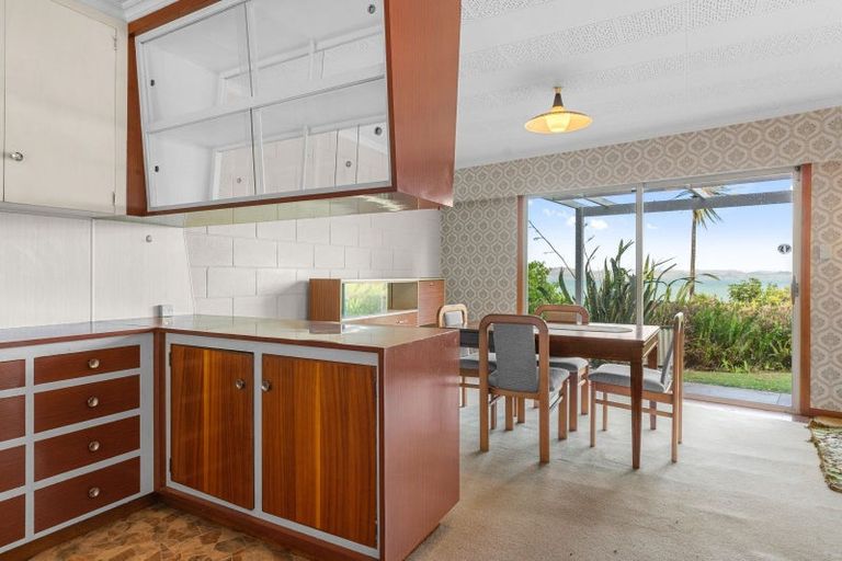 Photo of property in 30 Manganese Point Road, Tamaterau, Whangarei, 0174