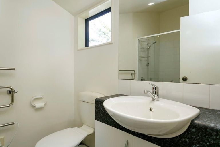 Photo of property in 2/124 Te Heuheu Street, Taupo, 3330