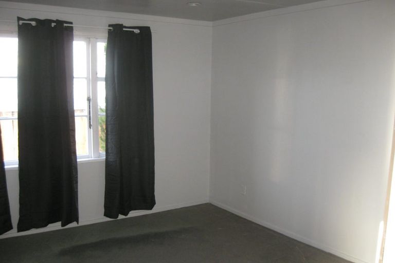 Photo of property in 25 Petherick Street, Taita, Lower Hutt, 5011