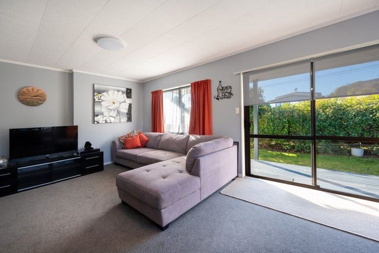 Photo of property in 21 Ingle Avenue, Richmond Heights, Taupo, 3330