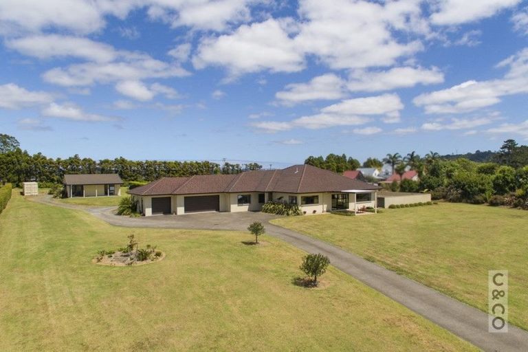 Photo of property in 165 Oraha Road, Kumeu, 0892
