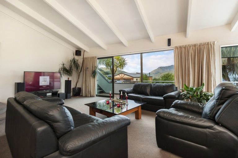 Photo of property in 20 Greenstone Place, Fernhill, Queenstown, 9300