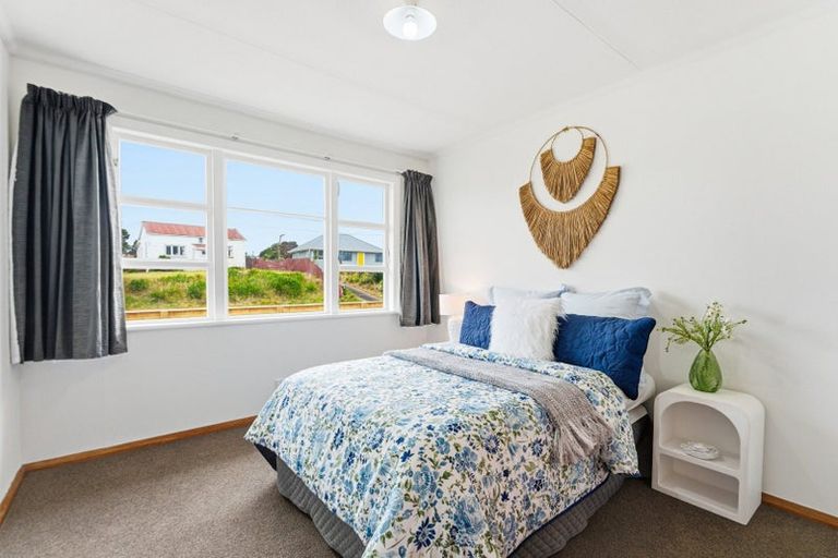 Photo of property in 15 Egmont Street, Castlecliff, Whanganui, 4501