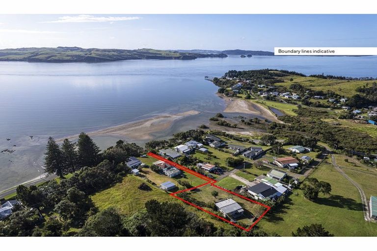 Photo of property in 15 Padget Lane, Tinopai, 0593