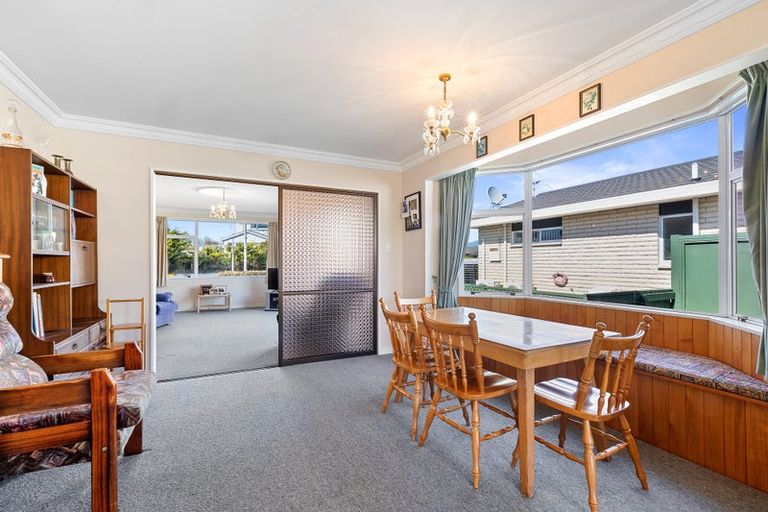 Photo of property in 3 Karaka Street, Merrilands, New Plymouth, 4312