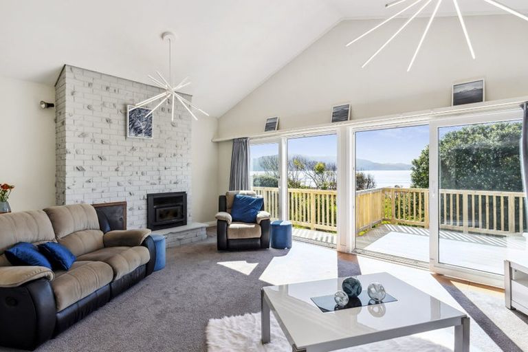 Photo of property in 7 Nuhaka Place, Paraparaumu Beach, Paraparaumu, 5032