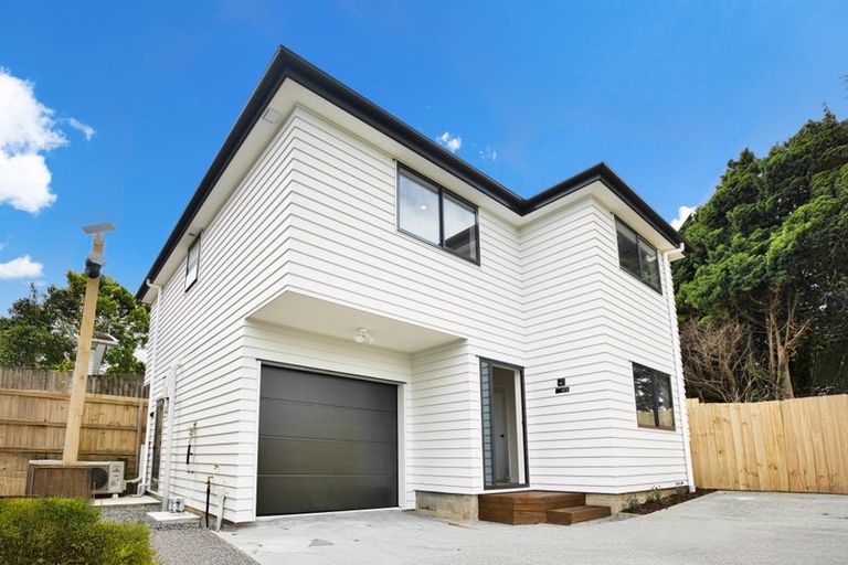 Photo of property in 61b Totaravale Drive, Totara Vale, Auckland, 0629