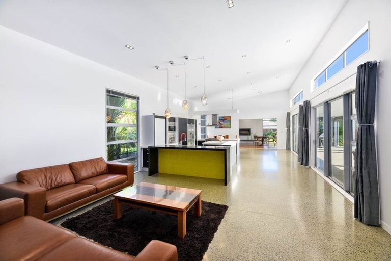 Photo of property in 7 Wicklam Lane, Greenhithe, Auckland, 0632