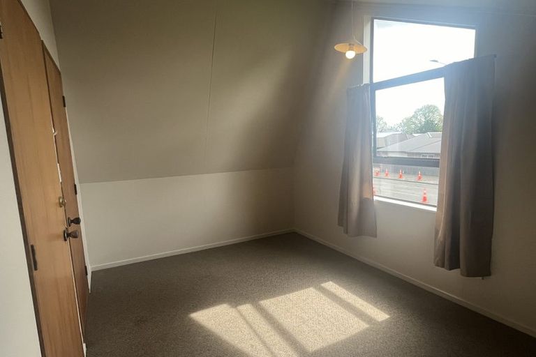 Photo of property in 2/494 Ferguson Street, Palmerston North, 4410