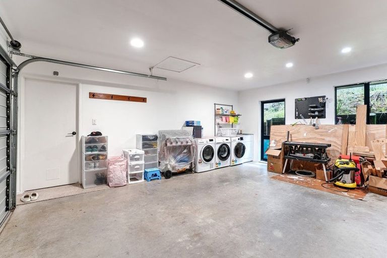 Photo of property in 115c Woodglen Road, Glen Eden, Auckland, 0602