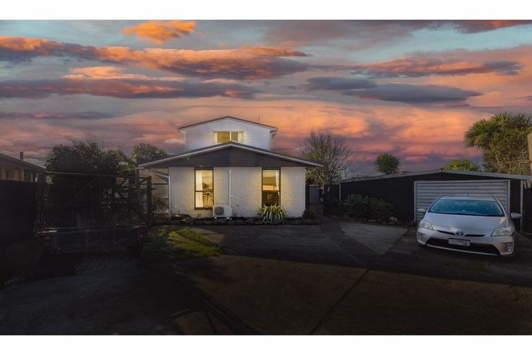 Photo of property in 18 Pateke Place, Bromley, Christchurch, 8062