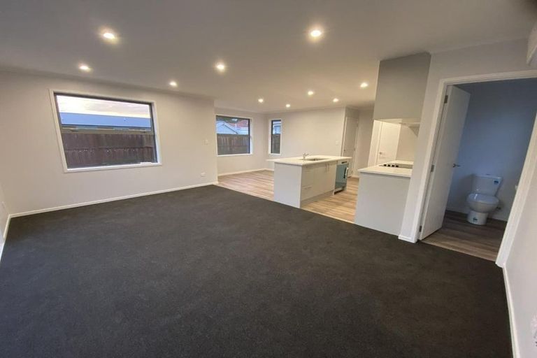 Photo of property in 5a Hinau Street, Tawa, Wellington, 5028