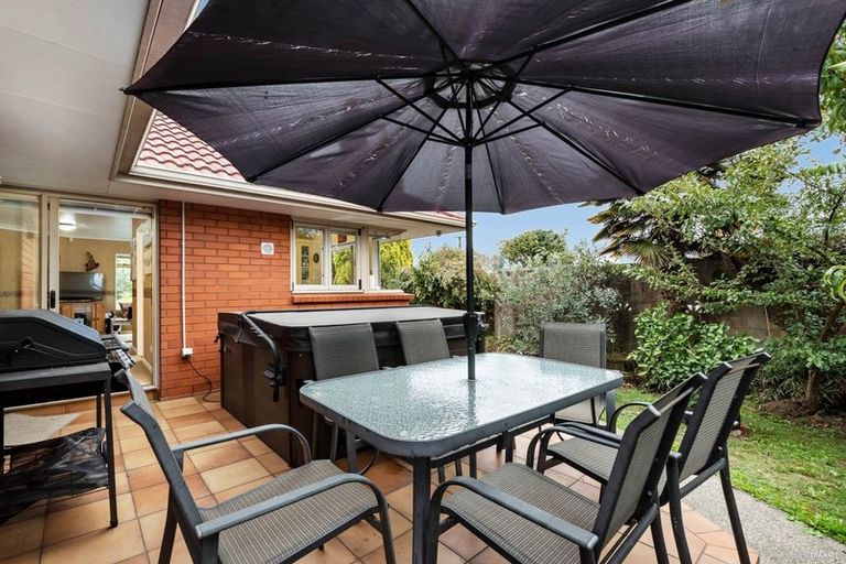 Photo of property in 15 Prictor Street, Papakura, 2110