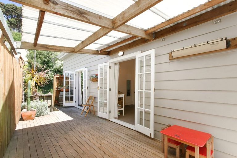 Photo of property in 48 Faraday Street, Hospital Hill, Napier, 4110