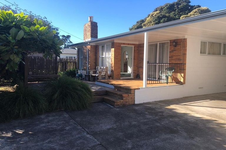 Photo of property in 54 Wellesley Road, Mangere Bridge, Auckland, 2022
