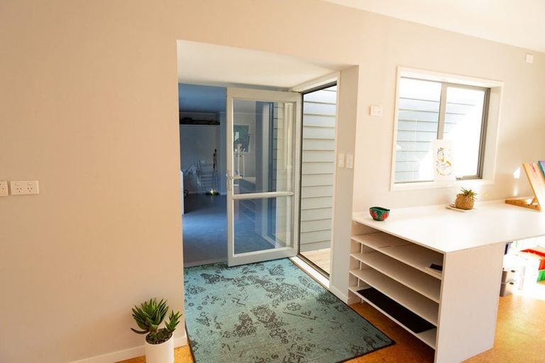 Photo of property in 108 Stratford Drive, Cable Bay, 0420