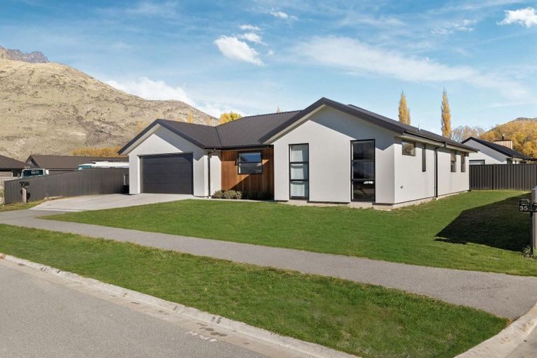 Photo of property in 33 Headley Drive, Lower Shotover, Queenstown, 9304