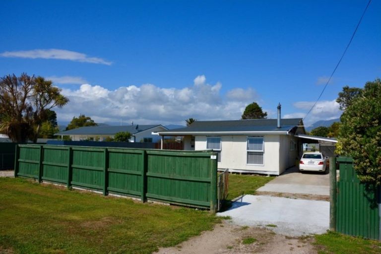 Photo of property in 10 Hunter Street, Karamea, 7893