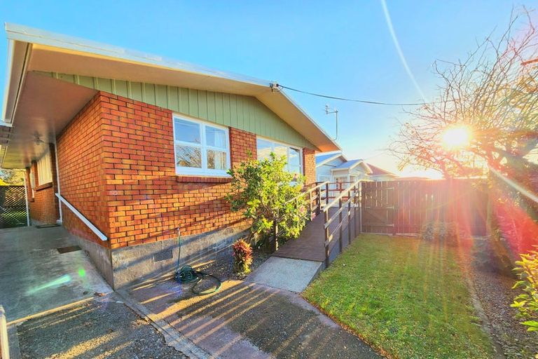 Photo of property in 10 Vogel Street, Fitzroy, New Plymouth, 4312