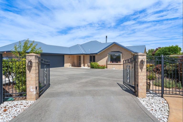 Photo of property in 72 Rotherham Drive, West Melton, 7618