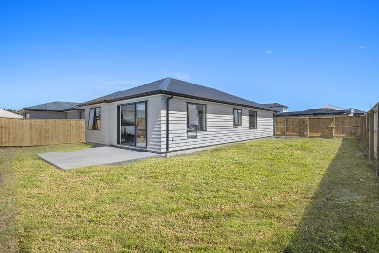 Photo of property in 5 Pouate Way, Waiuku, 2123