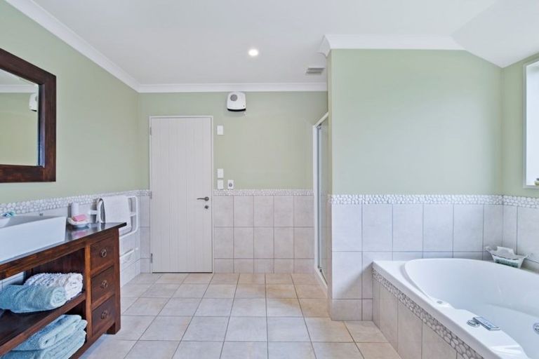 Photo of property in 10 Sheridan Drive, Rolleston, 7614