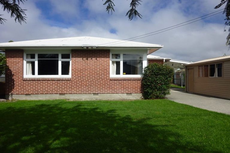 Photo of property in 4 Milnebank Street, Upper Riccarton, Christchurch, 8041