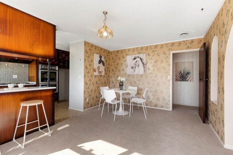 Photo of property in 2/27 Derrimore Heights, Clover Park, Auckland, 2019