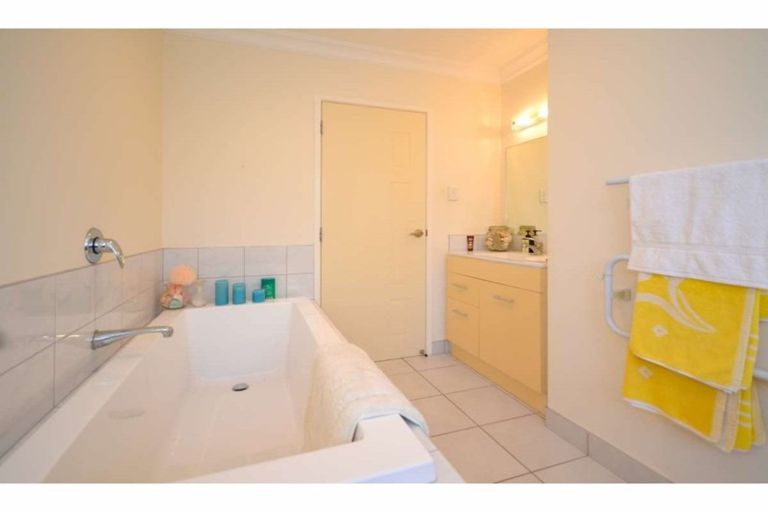 Photo of property in 73e Riddell Road, Kerikeri, 0230