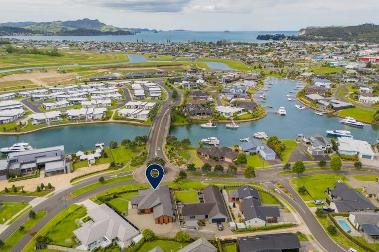 Photo of property in 6 Roseberry Place, Whitianga, 3510