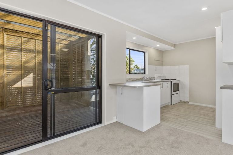 Photo of property in 2/88 Ohauiti Road, Hairini, Tauranga, 3112