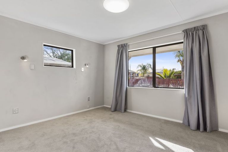 Photo of property in 2/88 Ohauiti Road, Hairini, Tauranga, 3112