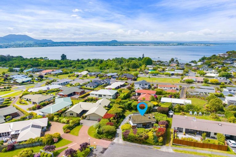 Photo of property in 10 Dorothy Drive, Acacia Bay, Taupo, 3330