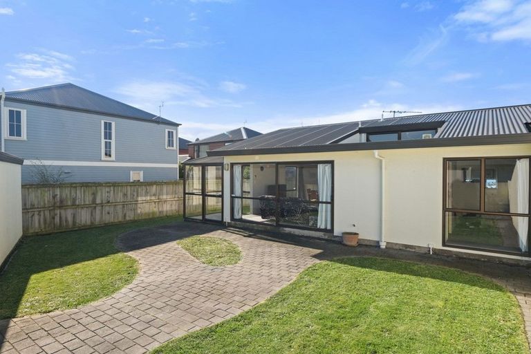 Photo of property in 33j Peverel Street, Riccarton, Christchurch, 8011