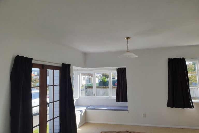 Photo of property in 14 Hall Crescent, Epuni, Lower Hutt, 5011
