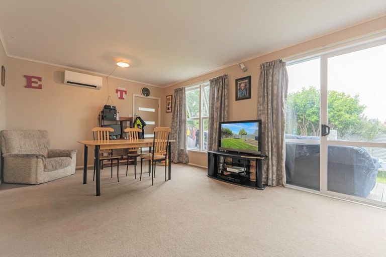 Photo of property in 26 Farnham Avenue, Highbury, Palmerston North, 4412