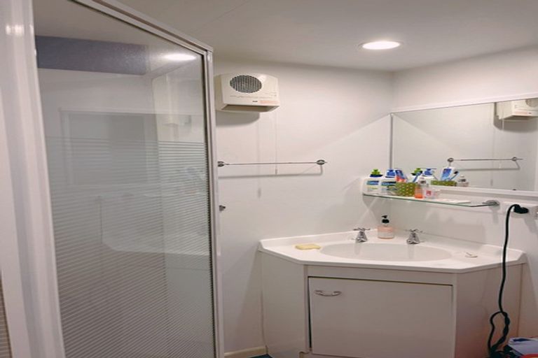 Photo of property in 5 Currey Crescent, Milford, Auckland, 0620